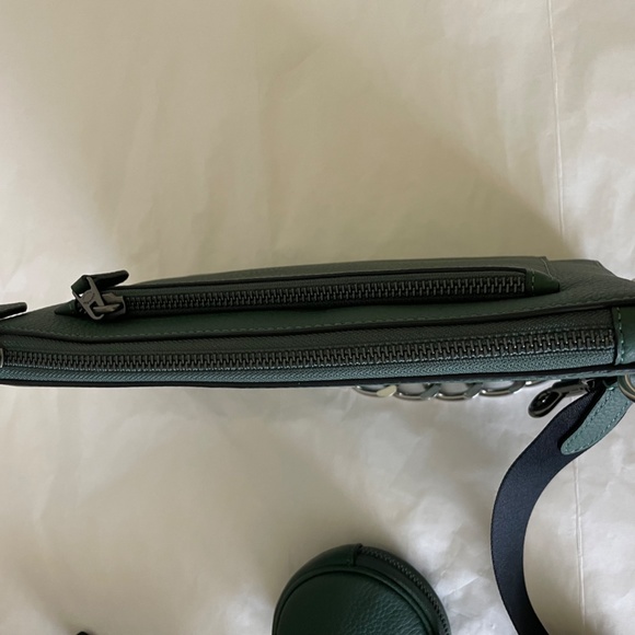 Coach Forest Green Messenger Bag with Black Strap - Picture 4 of 5